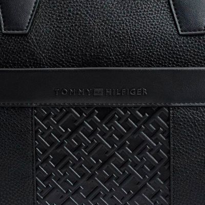 3. Tommy Hilfiger Central Mono Computertasche
