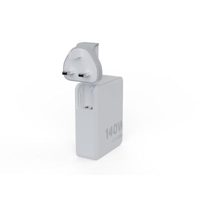 23. Xtorm XVC2140 Universal-Handyladegerät Weiß AC Intern