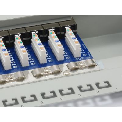 5. Patchpanel Equip CAT6 24 Port hellgrau 19 Zoll (1HE)