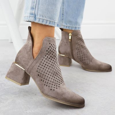 6. Wildleder-Ankle-Boots für Damen mit durchbrochenen Absätzen, grau, Potocki SZ12356