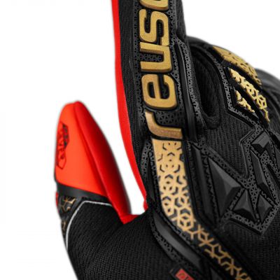 5. Reusch Attrakt Freegel Silver M 5570235 7075 Torwarthandschuhe