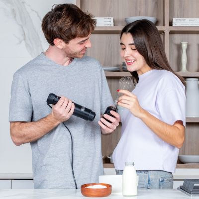 14. Black+Decker BXHBA1501E Stabmixer