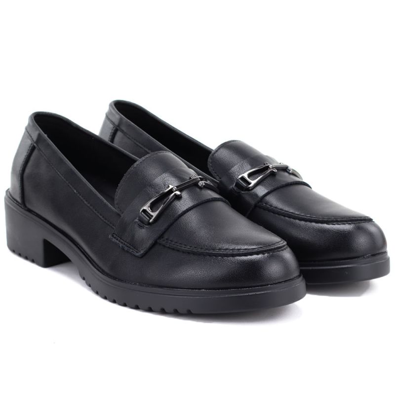 4. DASZYŃSKI SCHUHE