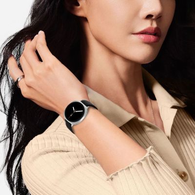 5. Tech-Protect Nylon-Streifenarmband für Samsung Galaxy Watch 40/44/46 mm – Schwarz und Orange