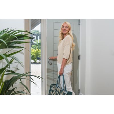 13. Yale Linus Smart Lock L2 Lite Silber Intelligentes Türschloss