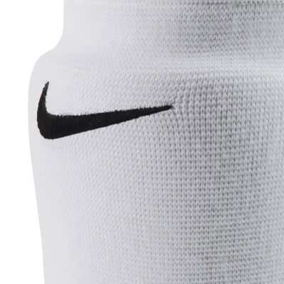 3. Nike Essential Knieschoner 2PPK NVP06-100 Weiß M/L