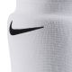 3. Nike Essential Knieschoner 2PPK NVP06-100 Weiß M/L