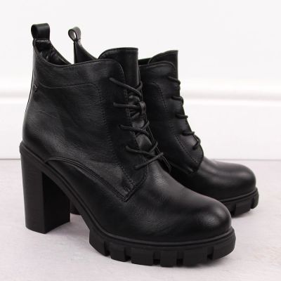 19. Damen-Stiefeletten mit Blockabsatz, schwarz M.Daszyński SA218-8