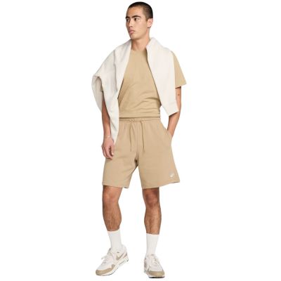 2. Nike Club Herrenshorts Beige FQ4359 297