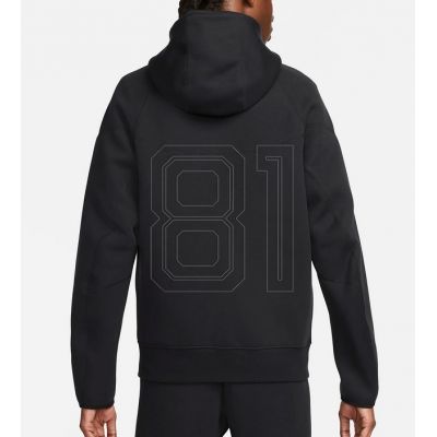2. Nike Tech Fleece M FB7921-010 Sweatshirt