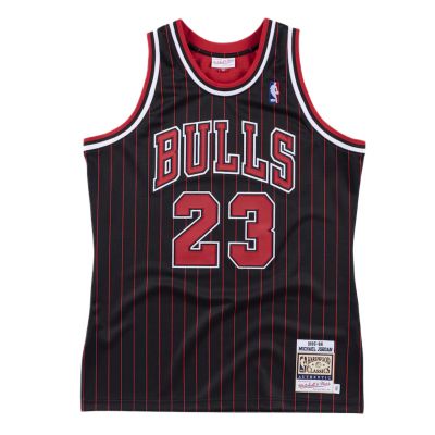 Mitchell & Ness Michael Jordan Chicago Bulls 1995/96 Authentic Jersey - AJY4AC18126-CBUBLCK96MJO