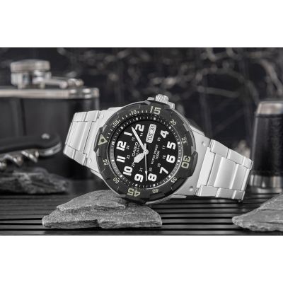 13. Herrenarmbanduhr CASIO MRW-200HD-1BVEF + BOX