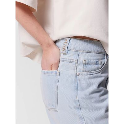 4. Outhorn Damen-Jeans mit geradem Bein