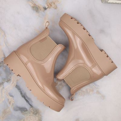 9. Big Star W INT1918B beige Lackleder Plateaustiefel