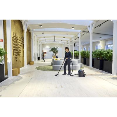 7. NILFISK Büro-Trockensauger mit Kabelaufwicklung, Recycling 107421177