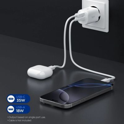 4. Spigen Essential EE352EU USB-C/USB-A 35W Wandladegerät – Weiß