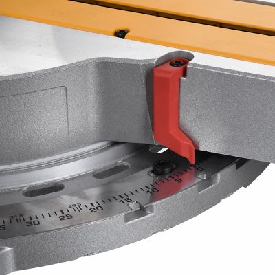 3. DeWalt DWS780-QS Gehrungssäge (1675 W; 305 mm)