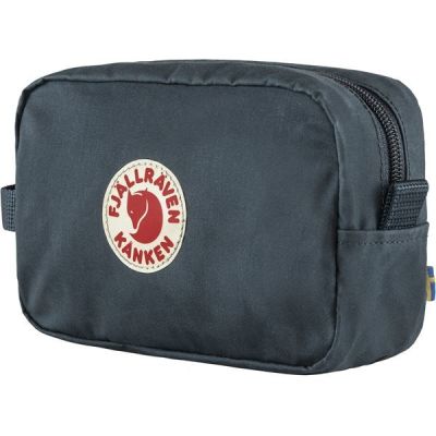 3. Fjallraven Kanken Gear Bag – Marineblau