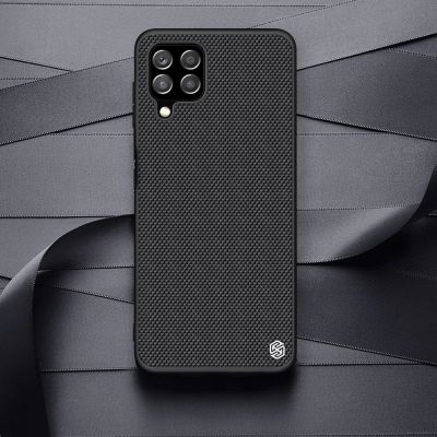 14. Nillkin Textured Case robuste, verstärkte Hülle mit Gelrahmen und Nylonrückseite für Samsung Galaxy A22 4G schwarz