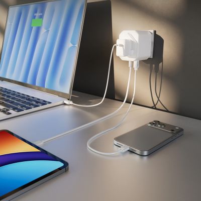 12. SBS TEADAPTUSBTCUNI USB-C/USB-A Universal-Reiseadapter – Weiß