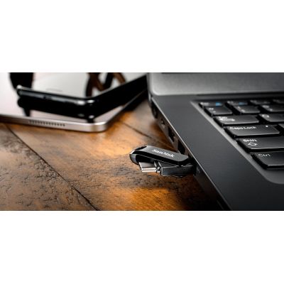 9. USB-Stick SanDisk Ultra Dual GO SDDDC3-032G-G46 (32 GB; USB 3.0, USB-C; schwarz)