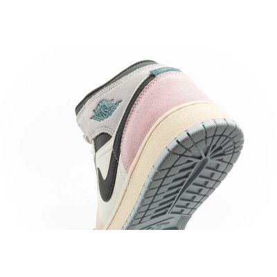 7. Nike Air Jordan 1 Damen-High-Top-Sportschuhe, modische Sneaker