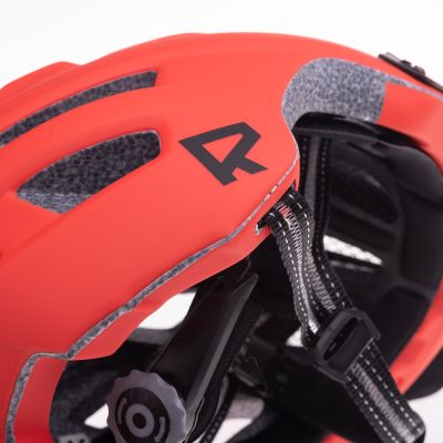 5. ENDURO Helm