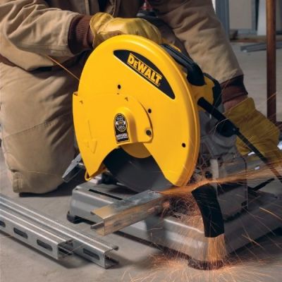 2. DeWALT D28715 Gehrungssäge, 4000 U/min, 2200 W