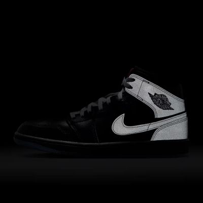 7. Air Jordan 1 Mid SE Herren-Sneaker - HV5177-010