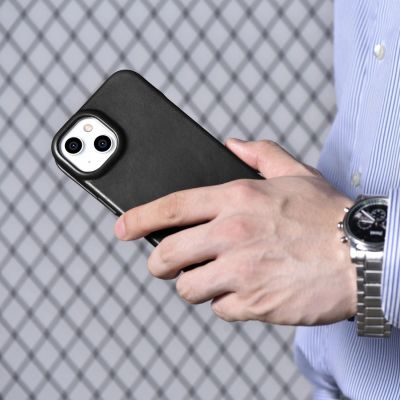 34. iCarer CE Oil Wax Premium Leather Folio Case Leather Case iPhone 14 Plus Magnetic Flip MagSafe Black (AKI14220707-BK)