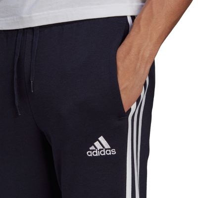 11. adidas Essentials Fleece Tapered Cuff 3-Band M GK8823 Hose