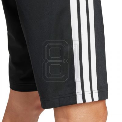 6. adidas 3-Streifen-Shorts M JI8798