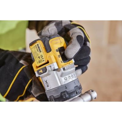 14. 18V XR DCD1007NT DEWALT Schlagbohrmaschine