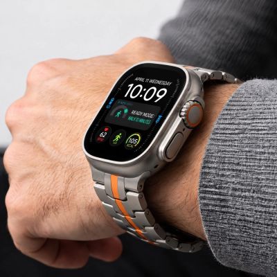 6. Tech-Protect Stainless Armband für Apple Watch 44 / 45 / 46 / 49 mm – silber-orange
