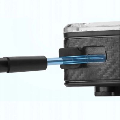 6. Rockbros Q2S LED-Fahrradrücklicht mit Smart Stop System + USB-C - USB-A Kabel - Schwarz