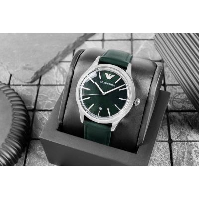5. Emporio Armani Dario AR11749 Herrenuhr + Box