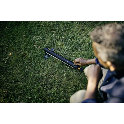 11. FISKARS OSZILLIERENDER SPRINKLER M X-SERIE