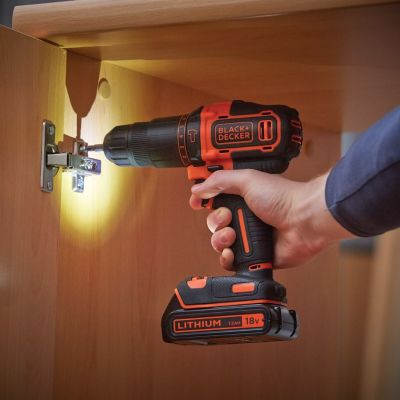 7. Black & Decker BDCHD18KB-QW Bohrer, Schwarz, Orange