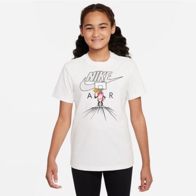 2. Nike Sportswear Jr. DX9527-100 T-Shirt