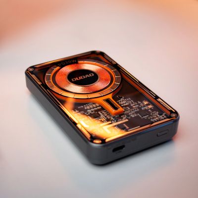 4. Dudao TGK1 Powerbank mit MagSafe kabellosem Ladegerät 20W 10000mAh schwarz (TGK1-black)