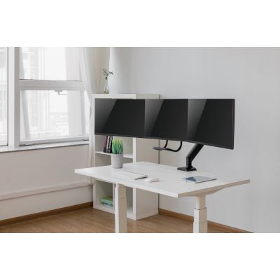 28. GEMBIRD Verstellbarer Schreibtischarm/Halterung für 3 Monitore 17-27 Zoll, VESA 100x100 mm, bis zu 6 kg