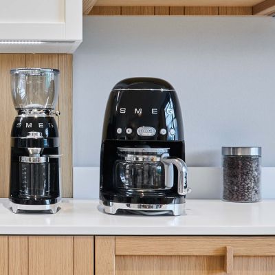 23. SMEG DCF02BLEU Filterkaffeemaschine