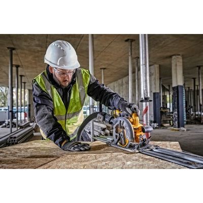 3. 54V Dewalt DCS579NT-XJ Kreissäge
