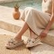 7. Damen-Keilsandalen aus Leder mit Blumenmuster, beige, Filippo DK7636