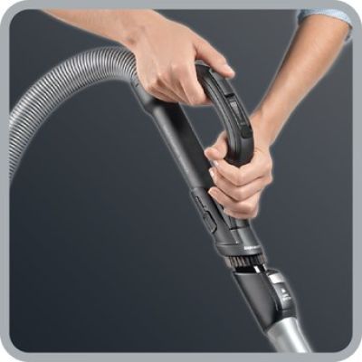 6. Rowenta Silence Force RO7473 4,5-Liter-Trockensauger mit Staubbeutel (400 W)