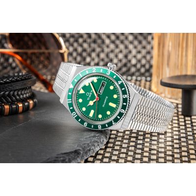 6. TIMEX Q Reissue TW2U61700 Herrenuhr + Box