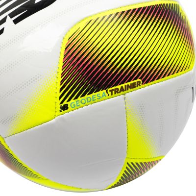 2. New Balance Geodesa Trainer Fußball WHN FB23052GWHN