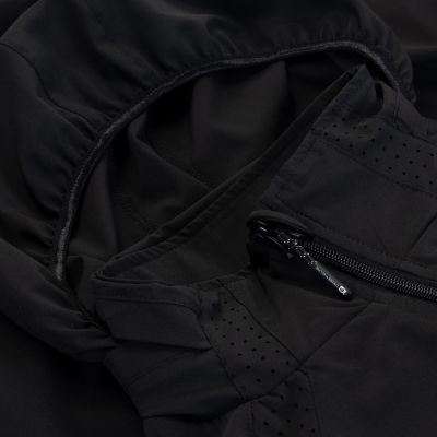 8. Beniti Jacke M