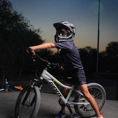 3. Rockbros TT-32SBTG-S Kinderfahrradhelm mit abnehmbarem Kinnbügel, Größe S – Grau