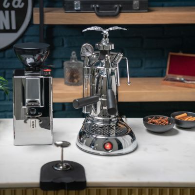 10. La Pavoni Milano manueller Hebel-Espressokocher, silber